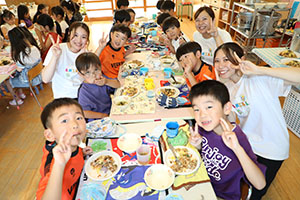 カミングエンゼル　　給食美味しかったね