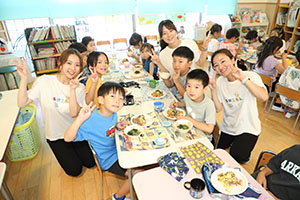 カミングエンゼル　　給食美味しかったね