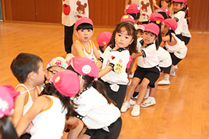8月生まれのお誕生会　ーつなひきー　年中組