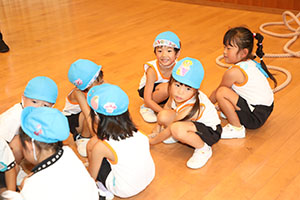 8月生まれのお誕生会　ーつなひきー　年中組