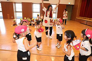 8月生まれのお誕生会　ーつなひきー　年中組