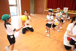 8月生まれのお誕生会　ーいろいろリレーー　年長組