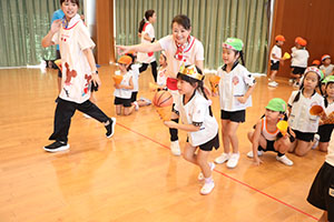 8月生まれのお誕生会　ーいろいろリレーー　年長組
