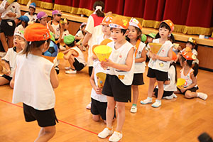 8月生まれのお誕生会　ーいろいろリレーー　年長組
