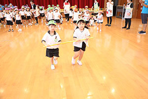 8月生まれのお誕生会　ーいろいろリレーー　年長組