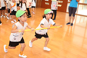 8月生まれのお誕生会　ーいろいろリレーー　年長組