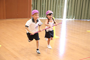 8月生まれのお誕生会　ーいろいろリレーー　年長組