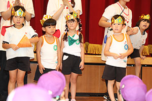 8月生まれのお誕生会　ーいろいろリレーー　年長組