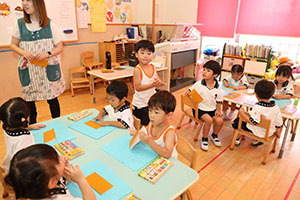 どんぐりの制作　うさぎ