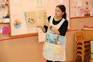 絵本の読み聞かせ　こあら