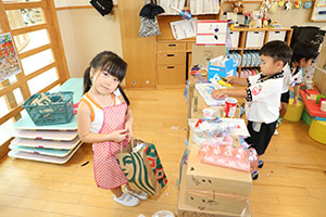 お店屋さんごっこ　年中組　