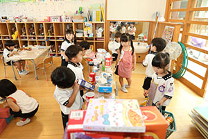 お店屋さんごっこ　年中組　