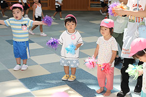 運動会　リズム活動の練習　2歳児クラス