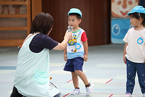 かけっこの活動　2歳児クラス