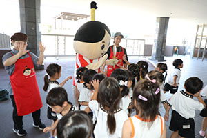 キッチンカーイベント♪　～お米のジェラート～　年中・年少・2歳児クラス