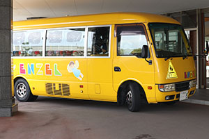 スイミングクラブへ行きました　ばら・すみれ