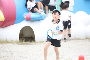運動会　リレー活動頑張っています　年長組　NO．2