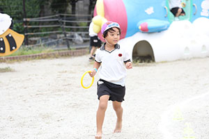 運動会　リレー活動頑張っています　年長組　NO．2