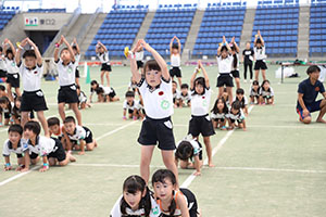 運動会予行　　年長組　組体操
