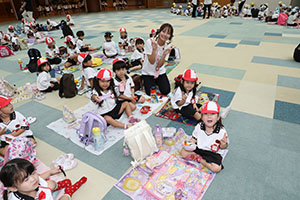 エンゼルドームでお弁当🎵　 　年少