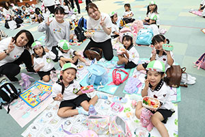 エンゼルドームでお弁当🎵　 　年少