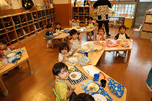 お給食の様子とみらいの給食週間　　ぺんぎん