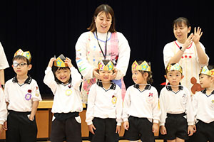 10月生まれのお誕生会　ーお寿司運び・デカパンリレーー　年中