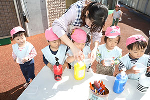 色水あそび　ひよこ