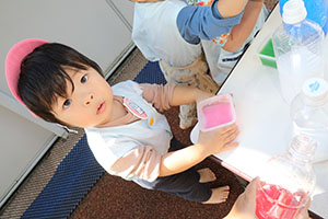 色水あそび　ひよこ