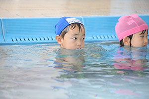 スイミングクラブへ行きました　ひまわり・さくら・たんぽぽ　NO．2