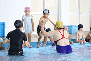 スイミングクラブへ行きました　ひまわり・さくら・たんぽぽ　NO．2