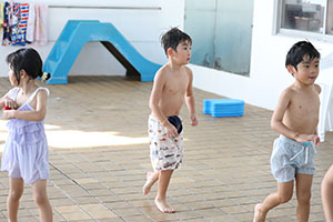 スイミングクラブへ行きました　ひまわり・さくら・たんぽぽ　NO．2