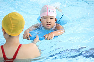 スイミングクラブへ行きました　ひまわり・さくら・たんぽぽ　NO．1