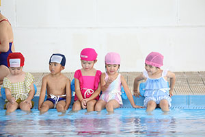 スイミングクラブへ行きました　ひまわり・さくら・たんぽぽ　NO．1