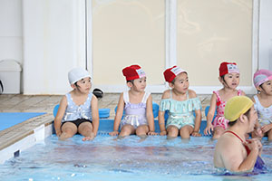 スイミングクラブへ行きました　ひまわり・さくら・たんぽぽ　NO．1