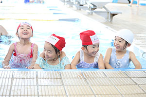 スイミングクラブへ行きました　ひまわり・さくら・たんぽぽ　NO．1