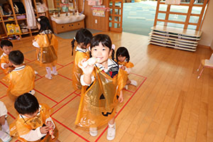 お菓子探し　ハッピーハロウィン🎃　りす・うさぎ
