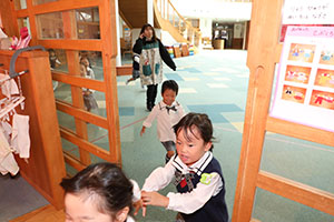 お菓子探し　ハッピーハロウィン🎃　りす・うさぎ