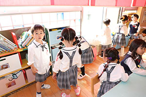 お菓子探し　ハッピーハロウィン🎃　りす・うさぎ