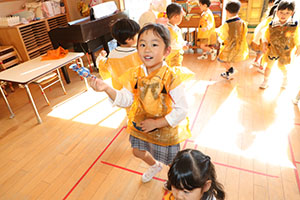 お菓子探し　ハッピーハロウィン🎃　りす・うさぎ