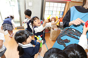 お菓子探し　ハッピーハロウィン🎃　ことり・こあら