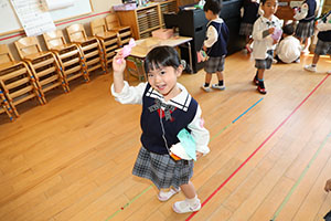 お菓子探し　ハッピーハロウィン🎃　ことり・こあら