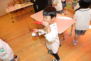 お菓子探し　ハッピーハロウィン🎃　ことり・こあら