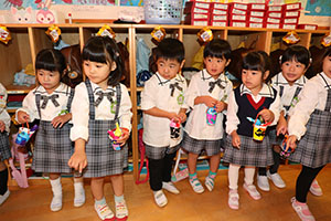 お菓子探し　ハッピーハロウィン🎃　ことり・こあら