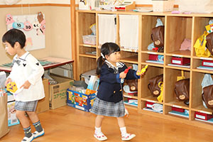 お菓子探し　ハッピーハロウィン🎃　ことり・こあら