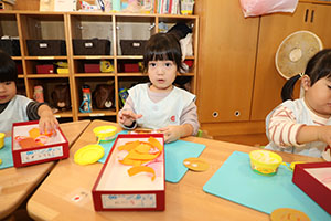 ミノムシの制作　あひる