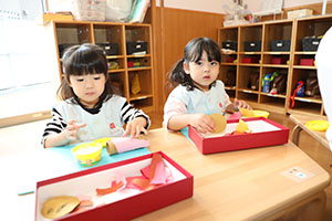 ミノムシの制作　あひる