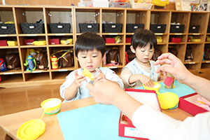 ミノムシの制作　あひる