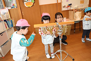 みんなで自由あそび　2歳児クラス