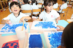 冬の制作　ブーツ　たんぽぽ